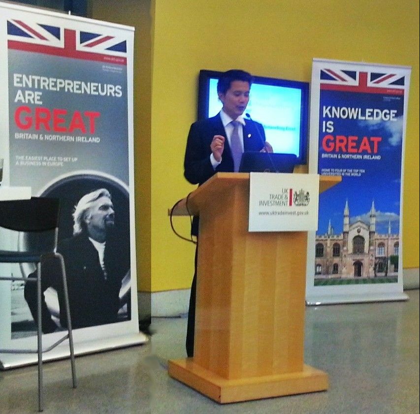 20130129 CJBS talk at British Consulate-General4c